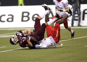 爱游戏平台-国足对战中东球队战术方案分析,中东踢足球